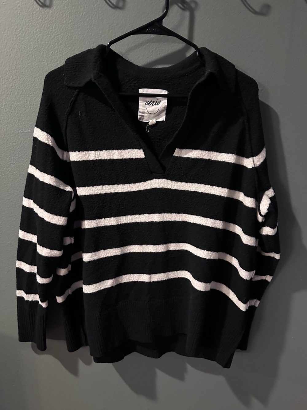 Aerie Black & White Striped V-Neck Sweater